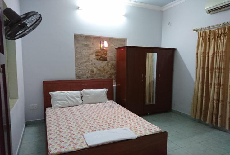 Người chồng tố vợ quan hệ với nam sinh xin hoãn phiên tòa ly hôn-1