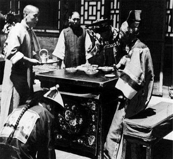 Ảnh hiếm về cách tổ chức hôn lễ của một gia đình quý tộc Trung Quốc thời nhà Thanh-10