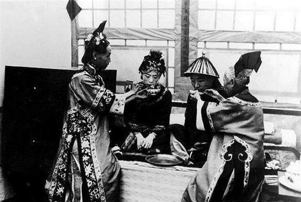 Ảnh hiếm về cách tổ chức hôn lễ của một gia đình quý tộc Trung Quốc thời nhà Thanh-8