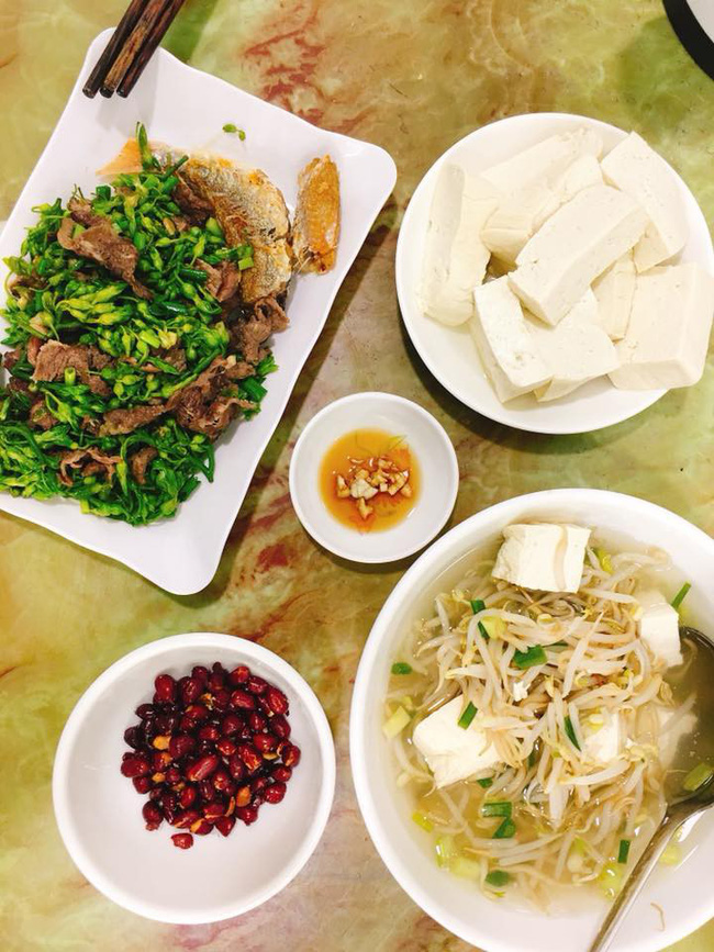 Vợ trẻ tự nhận mình đảm bị chị em mắng tơi bời vì khoe mâm cơm, nhưng lại được tung hô khi bật mí 1 điều-3