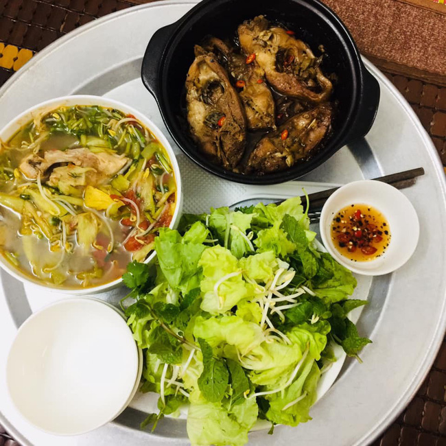 Vợ trẻ tự nhận mình đảm bị chị em mắng tơi bời vì khoe mâm cơm, nhưng lại được tung hô khi bật mí 1 điều-5