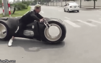 Siêu mô tô 2,7 tỷ lăn bánh lần đầu tiên tại Việt Nam, chủ nhân của nó khiến số đông tò mò-1