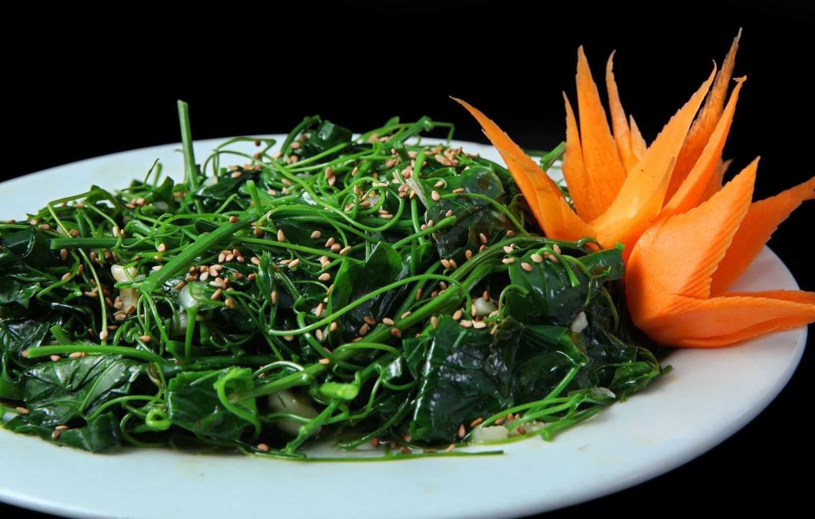 Rau dớn, bò khai, tầm bóp giá đắt cắt cổ đang cháy hàng ở Thủ đô-5