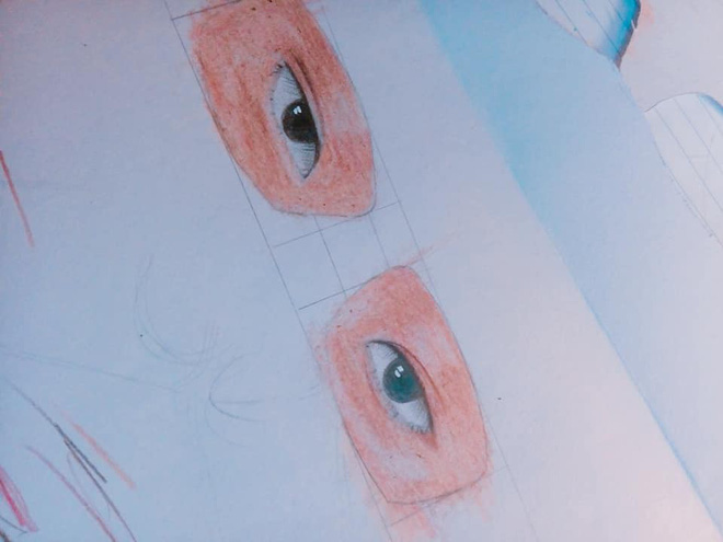 Nam sinh chăm chú nhìn lên bảng và đôi mắt kính che giấu toàn bộ sự thật-3