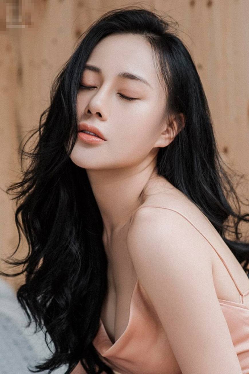 Cận cảnh nhan sắc ngày càng lên hương của Quỳnh búp bê Phương Oanh sau dao kéo-2