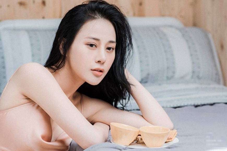 Cận cảnh nhan sắc ngày càng lên hương của Quỳnh búp bê Phương Oanh sau dao kéo-4