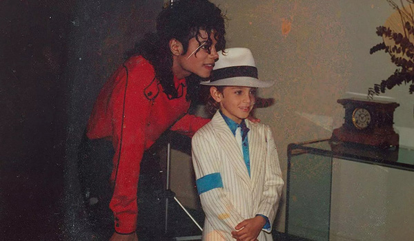 Nạn nhân bị lãng quên trong vụ ấu dâm của Michael Jackson: 13 tuổi bị lạm dụng, cuối cùng vẫn chọn tha thứ cho thần tượng-1