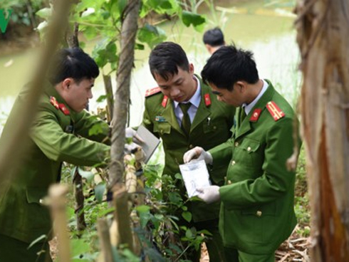 Vô tình xem camera an ninh, bàng hoàng thấy bạn đang giở trò đồi bại với con gái mình-1