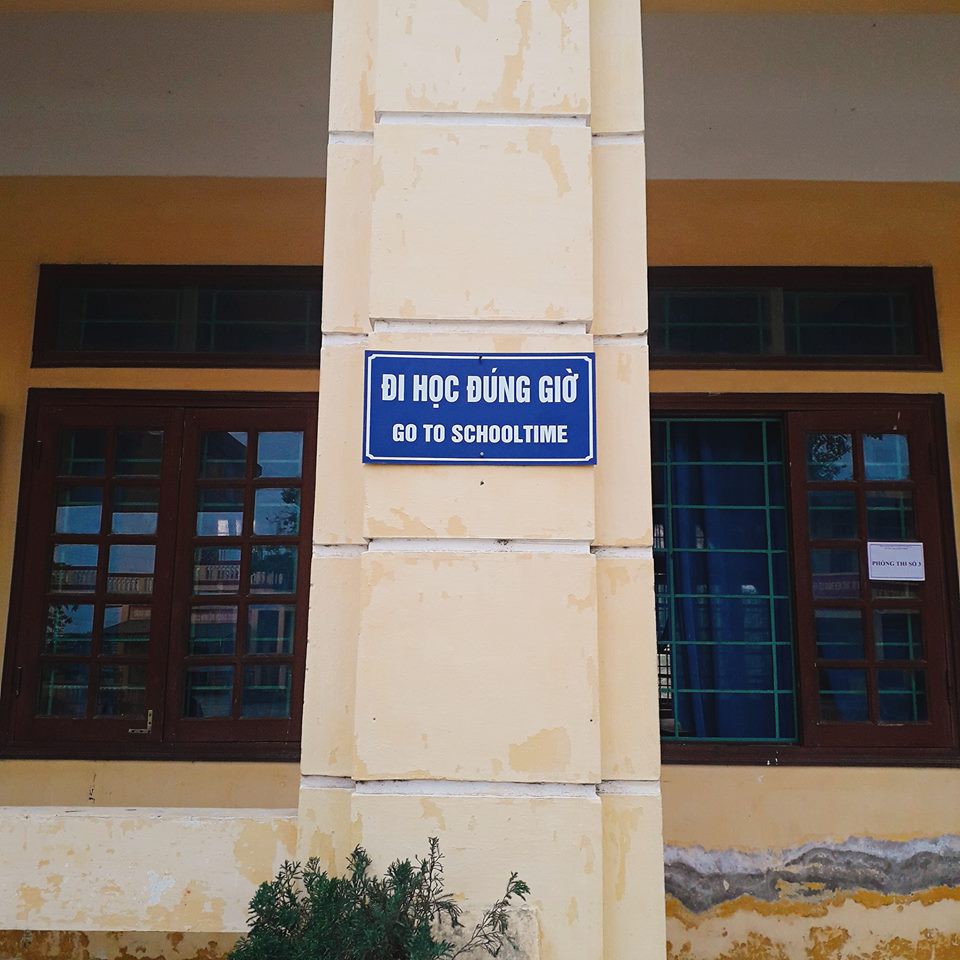 Tranh cãi khẩu hiệu Tiếng Anh được dịch bằng Google, sai bét nhè tại một trường học-2