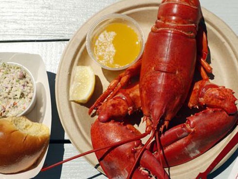 Lầu Năm góc tiêu tốn hơn 100 tỷ đồng để ăn cua, tôm hùm một tháng