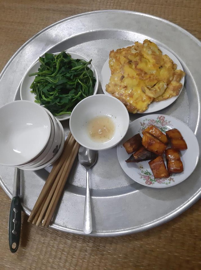 Lâu lắm mới khoe mâm cơm giá rẻ 34k, mẹ trẻ bị mắng cho không ngẩng được mặt khi tiết lộ sở thích nấu nướng-2