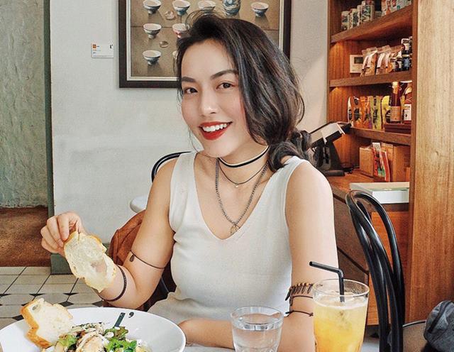 Bằng cách này, em gái sinh đôi Hà Tăng có rãnh bụng ăn đứt vòng eo 56 của Ngọc Trinh-8