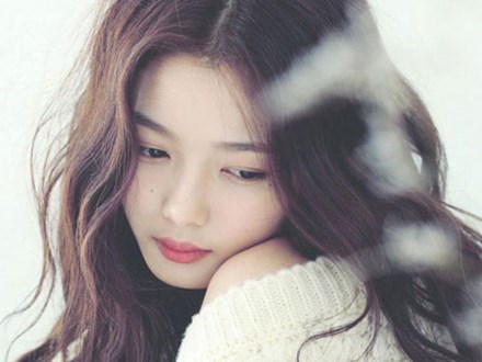 Cách chăm da của cô gái 19 tuổi xinh nhất xứ Hàn
