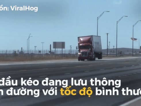 Gió giật mạnh lật đổ xe đầu kéo trên đường cao tốc