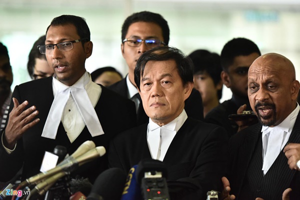 Những cái nắm tay bên trong phiên tòa chỉ còn lại Đoàn Thị Hương-2