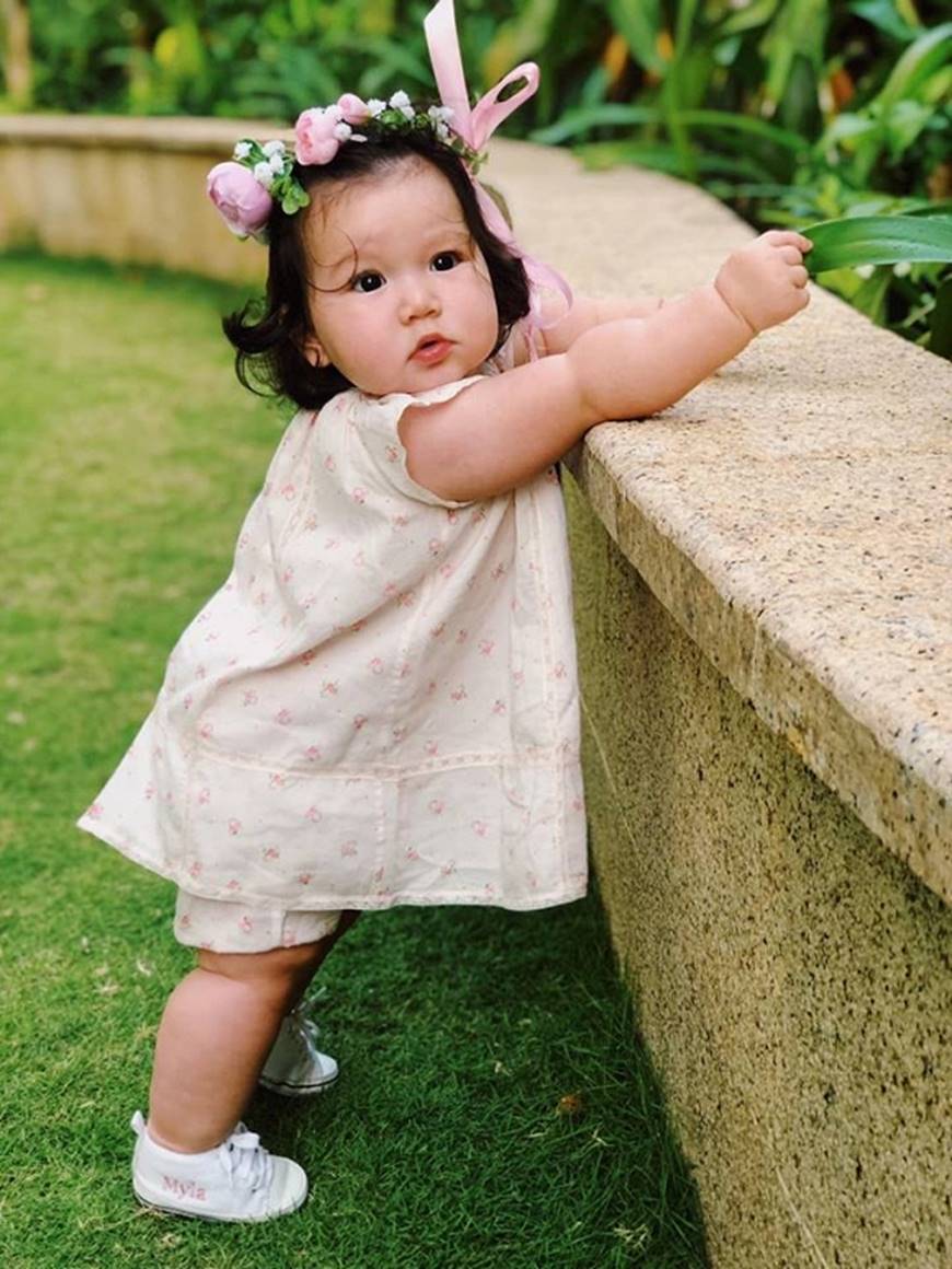 Siêu mẫu Hà Anh tiết lộ lý do đằng sau việc không bao giờ khoe đồ hiệu của con gái-3