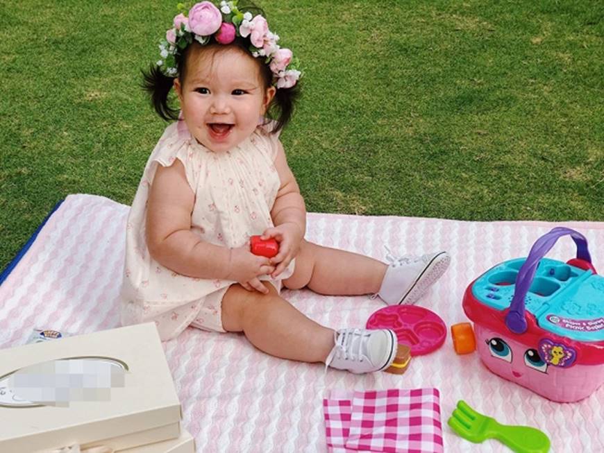 Siêu mẫu Hà Anh tiết lộ lý do đằng sau việc không bao giờ khoe đồ hiệu của con gái-1