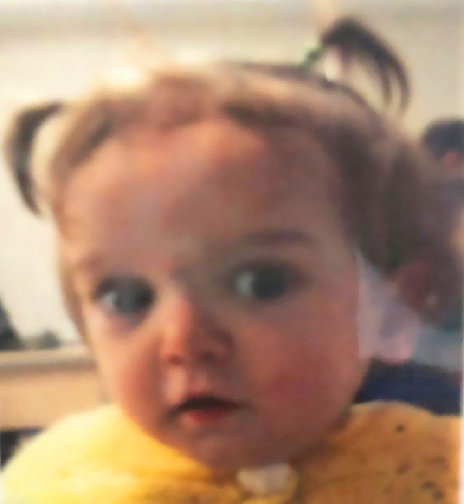 Mẹ vào bếp nấu cơm, nửa tiếng sau quay lại thấy cảnh tượng ám ảnh suốt đời và bi kịch ập đến với cô con gái nhỏ-1