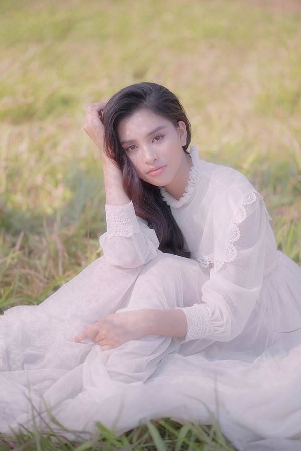 Ngất ngây với vẻ ngọt ngào của Hoa hậu Tiểu Vy sau nửa năm đăng quang-10