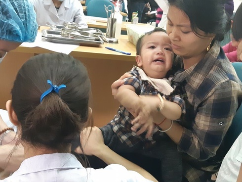 Hàng trăm học sinh xét nghiệm sán lợn: Cầm tờ giấy kết quả tôi rụng rời chân tay...-4