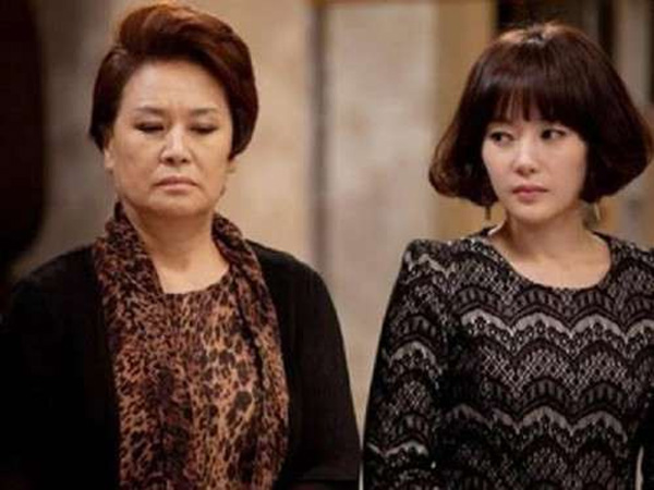 Ở cữ chưa đầy tháng, em đã bị mẹ chồng lót lá trả về nhà đẻ vì lỡ dại khuyên can chị dâu đừng hôn cháu-2