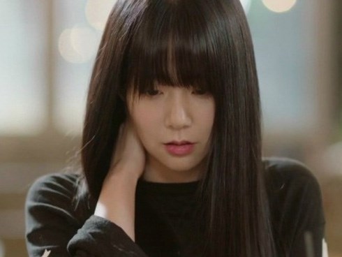 Lấy phải một anh chồng nhất nhất nghe lời mẹ, cô vợ kéo vali đi kèm lời nhắn