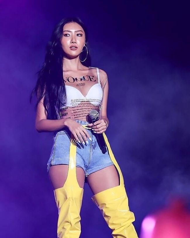 So kè body 3 nữ thần gợi cảm thế hệ mới Hàn Quốc-11