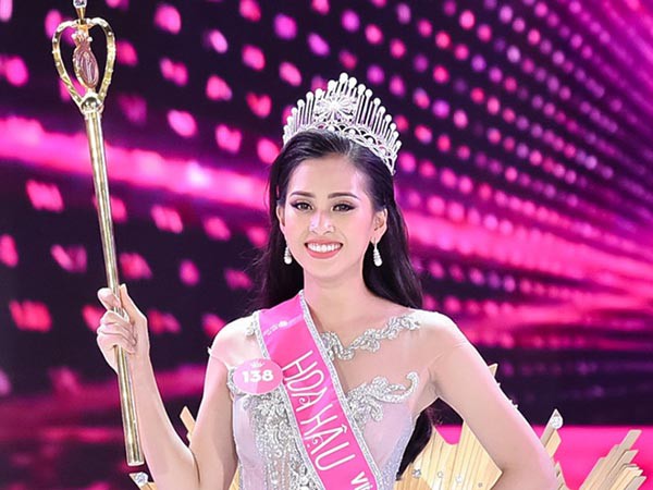 Đăng quang khi tròn 18 tuổi, hoa hậu Tiểu Vy đã lột xác không ngờ sau nửa năm-3