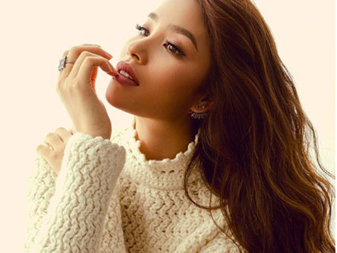 Vừa tiết lộ sắp ra sản phẩm mới mang tên mình thì bị chê, Phạm Hương: Chị đẹp là được rồi em nhé-5