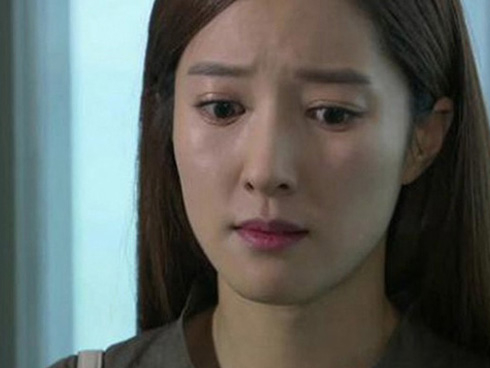 Chồng mời người yêu cũ tới đám cưới, còn ôm eo nhau chụp ảnh, em liền giả bộ thân thiết rồi trả đũa cho hả giận-3