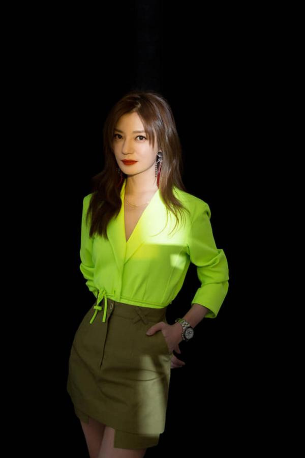 43 tuổi vẫn trẻ trung hệt gái 20, hóa ra Triệu Vy nhờ vào mấy liều thuốc bất tử này-2