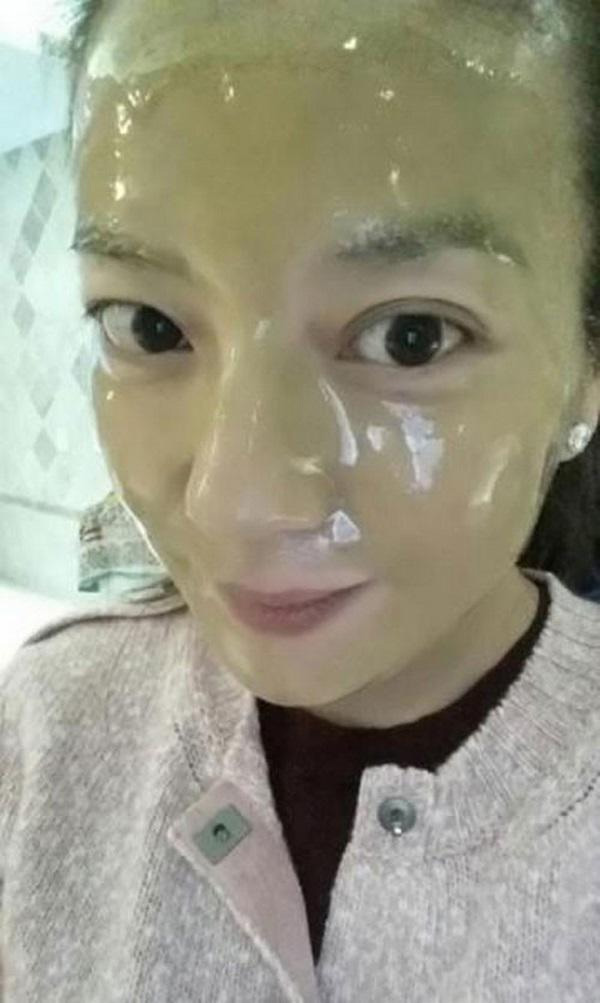 43 tuổi vẫn trẻ trung hệt gái 20, hóa ra Triệu Vy nhờ vào mấy liều thuốc bất tử này-6