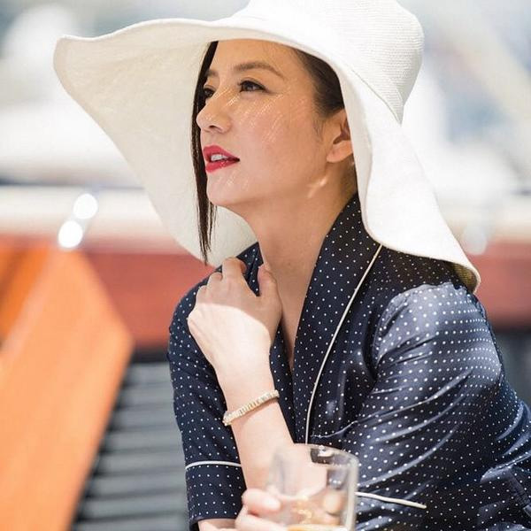 43 tuổi vẫn trẻ trung hệt gái 20, hóa ra Triệu Vy nhờ vào mấy liều thuốc bất tử này-8