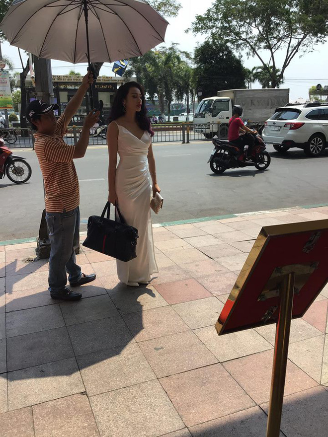 Hiệp Gà đăng ảnh hôn môi hot girl nóng bỏng sau khi công khai thả thính-3