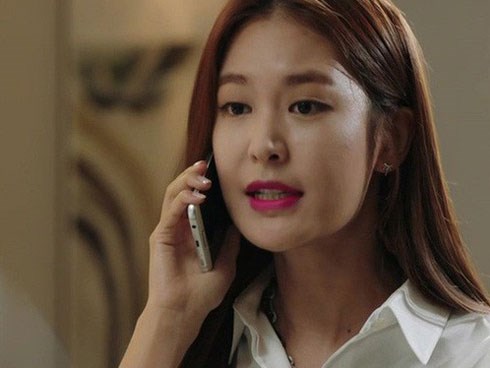 Bắt gặp chồng bình luận mua hàng trên mạng, tôi bất ngờ phát hiện mình đã