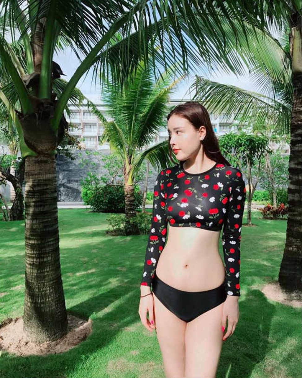 Gia đình mỹ nhân của Mai Phương Thuý: Em gái sexy, sành đồ hiệu không thua chị-6