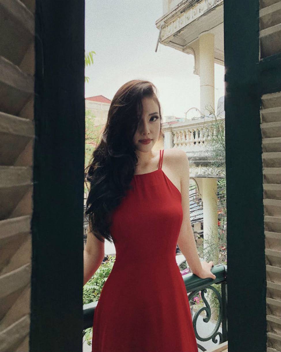 Gia đình mỹ nhân của Mai Phương Thuý: Em gái sexy, sành đồ hiệu không thua chị-17