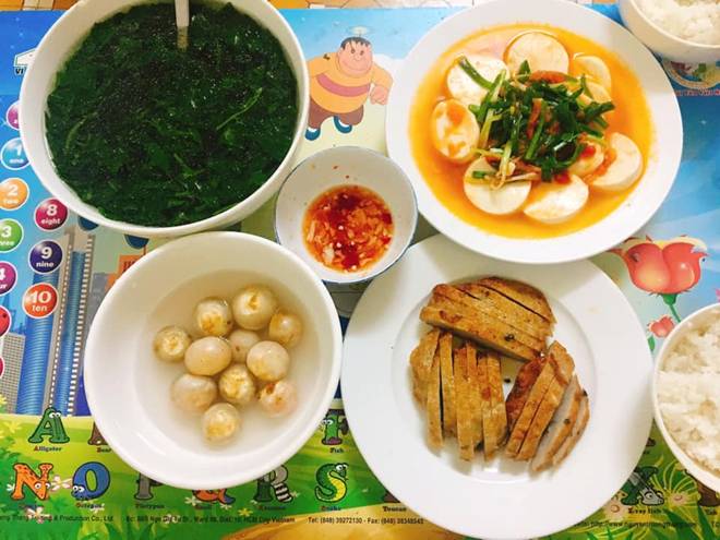Cơm sinh viên 2 người giá rẻ 12 nghìn/bữa của cô gái 21 tuổi khiến bà nội trợ bái phục”-2