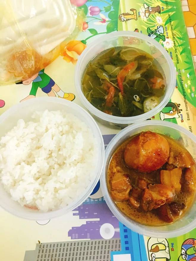 Cơm sinh viên 2 người giá rẻ 12 nghìn/bữa của cô gái 21 tuổi khiến bà nội trợ bái phục”-7