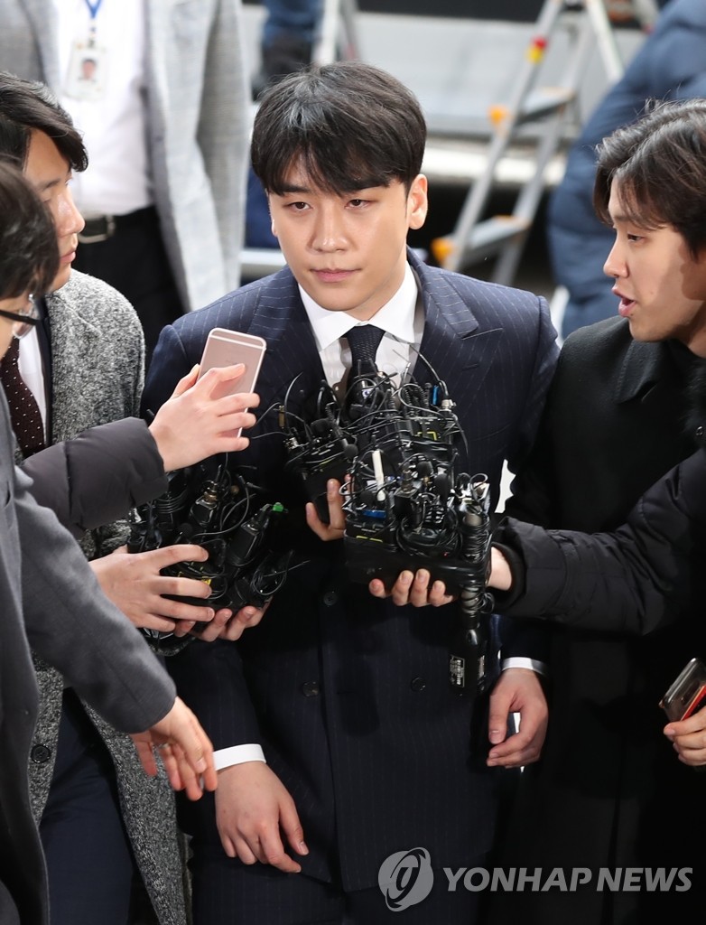 Lộ tin nhắn bóc mẽ thói quen thao túng luật pháp và xem thường cơ quan chức năng của Seungri: Đưa ít tiền là được-1