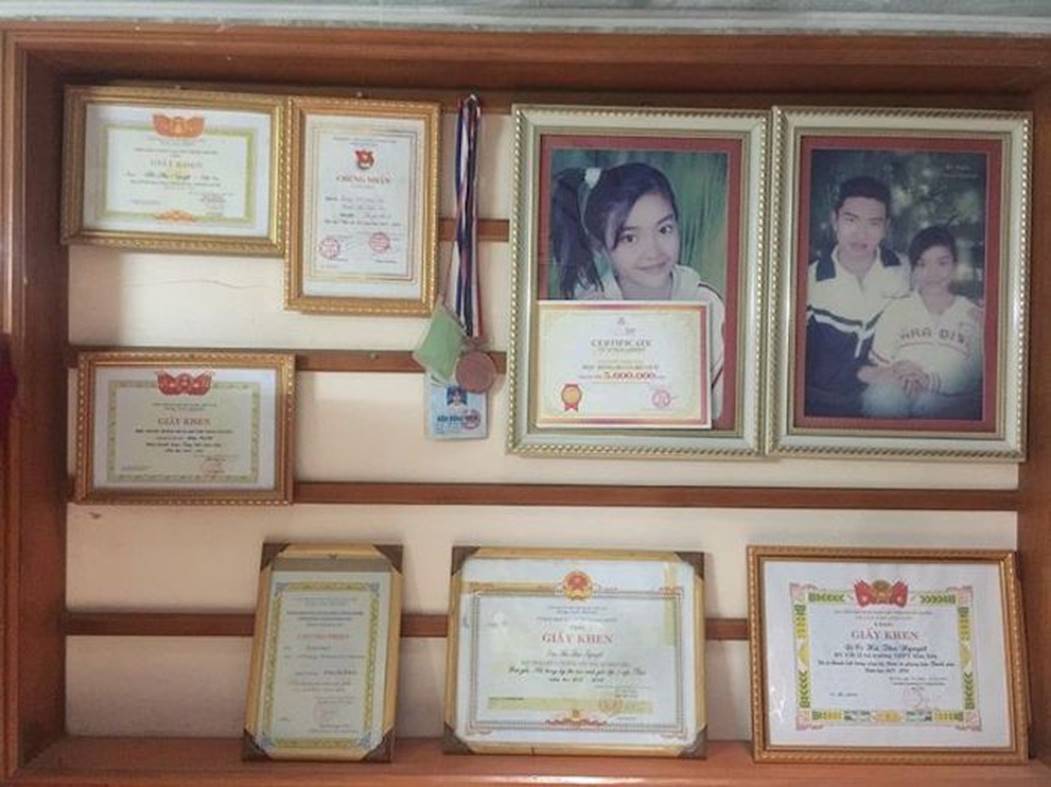 Nữ sinh Thanh Hoá nổi như cồn với bức ảnh thẻ xinh như hotgirl, đã vậy còn học giỏi, hát hay và là cao thủ võ thuật-2