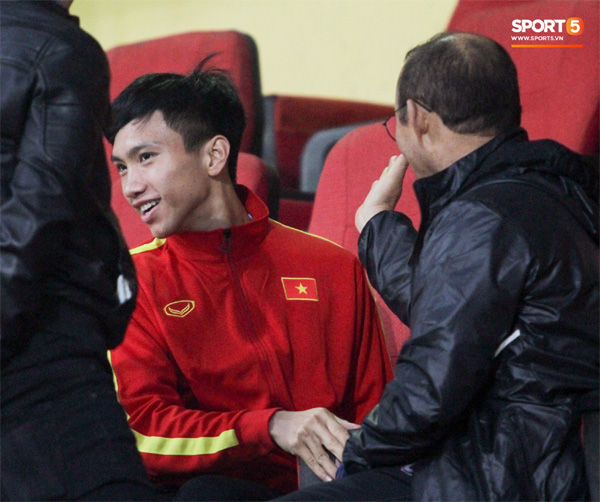 Thắng thầy Park khi chơi game Hàn Quốc, Đoàn Văn Hậu cười đầy khoái chí-3