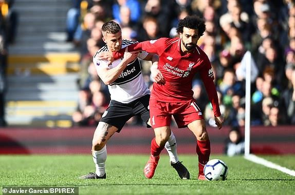 Liverpool vượt Man City sau trận thắng Fulham-1