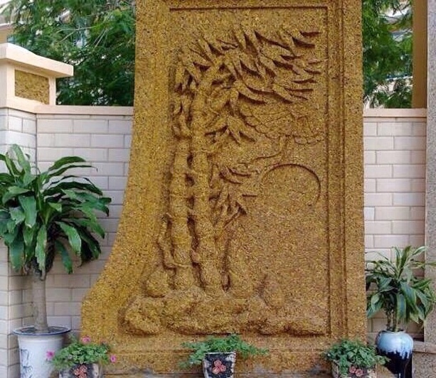 Tứ quý hiện hình trên khối đá cổ ngàn năm trong vườn đại gia Quảng Ninh-3