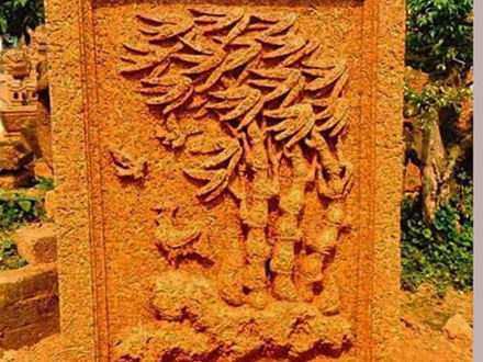 Tứ quý hiện hình trên khối đá cổ ngàn năm trong vườn đại gia Quảng Ninh