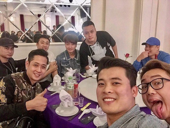 NSND Trung Hiếu tổ chức đám cưới với vợ trẻ kém 19 tuổi ở Thái Bình, bất ngờ nói điều này khiến cả hội trường thích thú-8