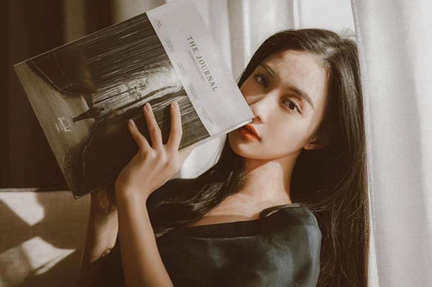 Jun Vũ khoe vòng một lấp ló trên bờ biển phủ hoàng hôn-13