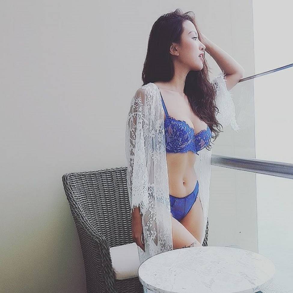 Body nóng bỏng của Vân Hugo và 2 MC có dáng đẹp nhất Việt Nam-7