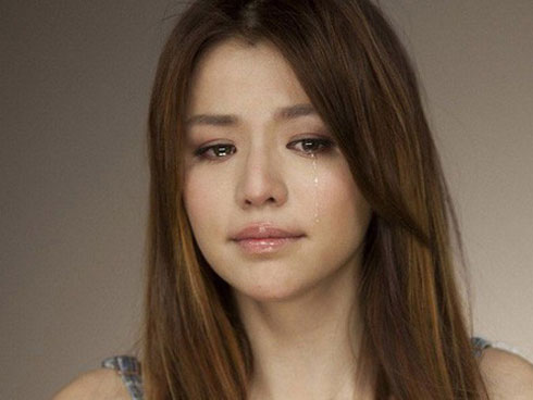 Thấy chị dâu phì phèo thuốc lá khi đang chăm con nhỏ, tôi quở trách thì phát hiện ra sự thật tăm tối phía sau cuộc sống của anh chị-3