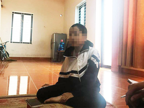 Vụ kẻ dâm ô được tại ngoại: CA nói do bé gái chống cự nên bị bóp mồm, gãy răng sữa-3